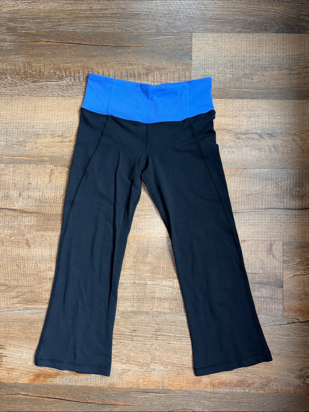 Lululemon Capri Yoga Crops